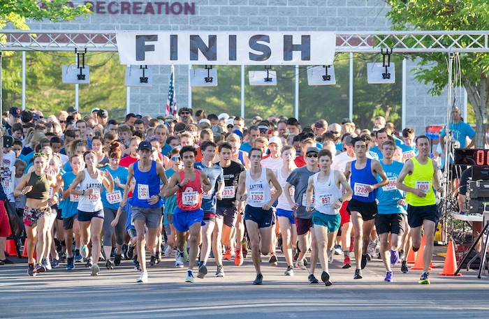 (Rick Egan | The Salt Lake Tribune) Runners compete in the 5K Fun Run during Layton Liberty Days, on Monday, July 5, 2021.