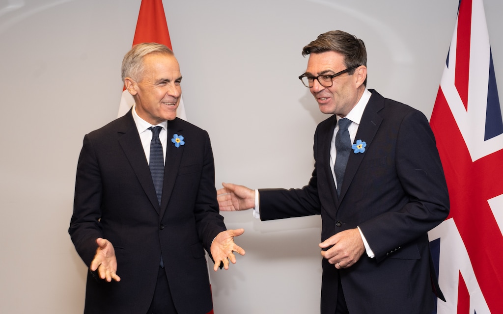 Britain's Prime Minister Andy Burnham, right, and Canada's Prime Minister Mark Carney meet for bilateral talks in Liverpool, England, Wednesday, Sept. 16, 2026. (Paul Cooper/Pool Photo via AP)