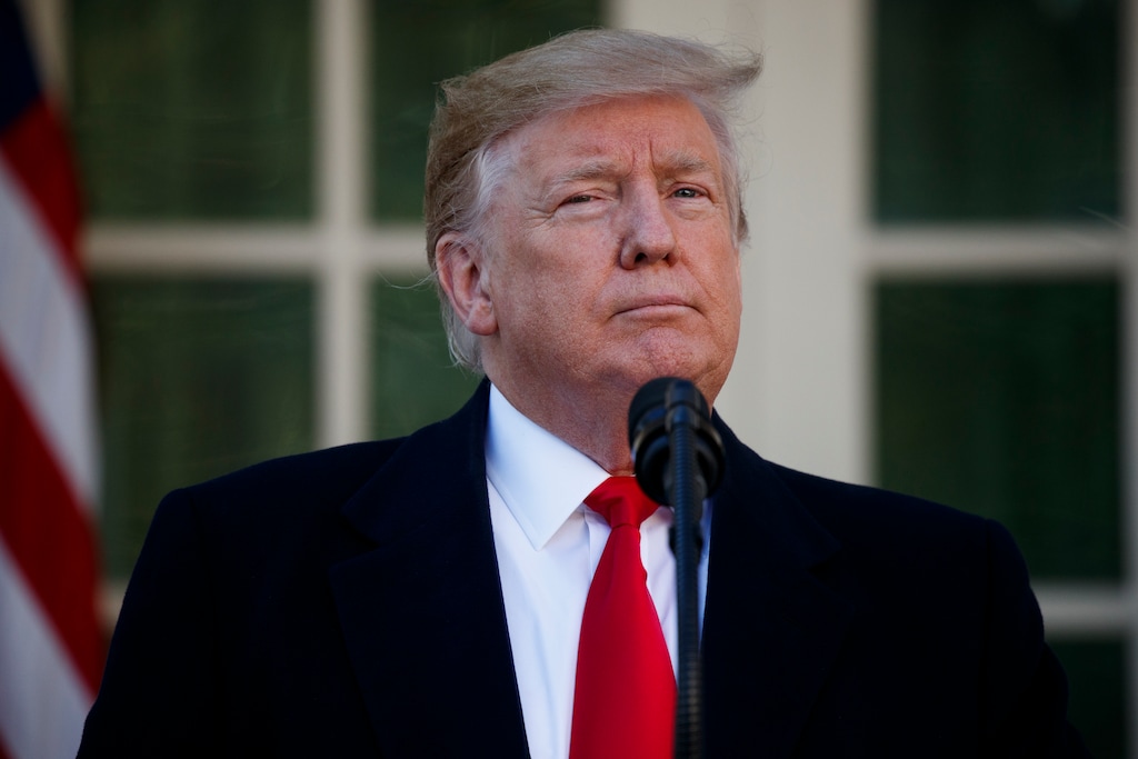 President Donald Trump announces a deal to temporarily reopen the government, in the Rose Garden of the White House, Friday, Jan. 25, 2019, in Washington. (AP Photo/ Evan Vucci)