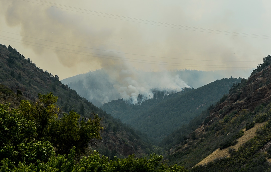 (Francisco Kjolseth  |  The Salt Lake Tribune)  Crews continue to battle the Coal Hollow Fire near Highway 6 on Saturday, Aug. 11, 2018.