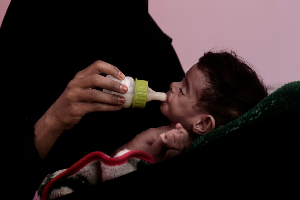 (Nariman El-Mofty | AP file photo)

 In this Feb. 13, 2018, photo, Ahmed Rashid Mokbel, a severely malnourished 7-month-old Yemeni boy, is given formula by his mother at the Al-Sadaqa Hospital in Aden, Yemen.