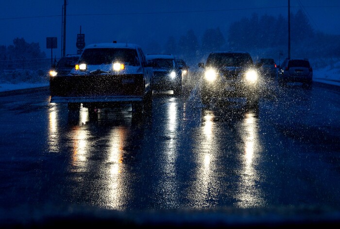 (Scott Sommerdorf | The Salt Lake Tribune)
Drivers on Wasatch Blvd. as snow falls, Wednesday, December 20, 2017.