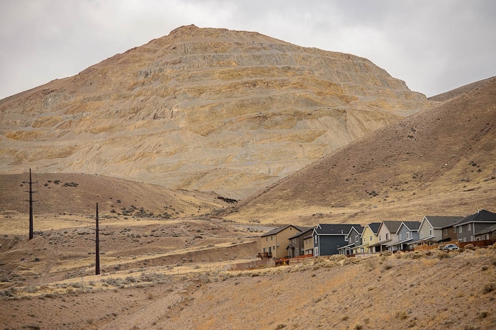 (Trent Nelson | The Salt Lake Tribune)
Homes at Traverse Ridge near a mining operation, Friday Nov. 23, 2018. The city of Lehi has sent a letter of assurance to residents saying there are no health risks from the gravel mining and construction on Point of the Mountain. They site a health department study showing the operation is not causing health-damaging air pollution. The health department tells a different story -- and they can't say there are no health risks from the mining.