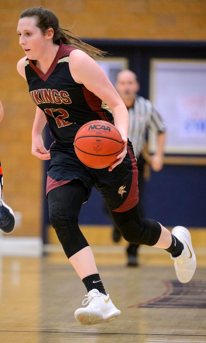 (Trent Nelson  |  The Salt Lake Tribune)  Viewmont's Mercedes Staples as Woods Cross hosts Viewpoint High School girls basketball, Wednesday, January 24, 2018.