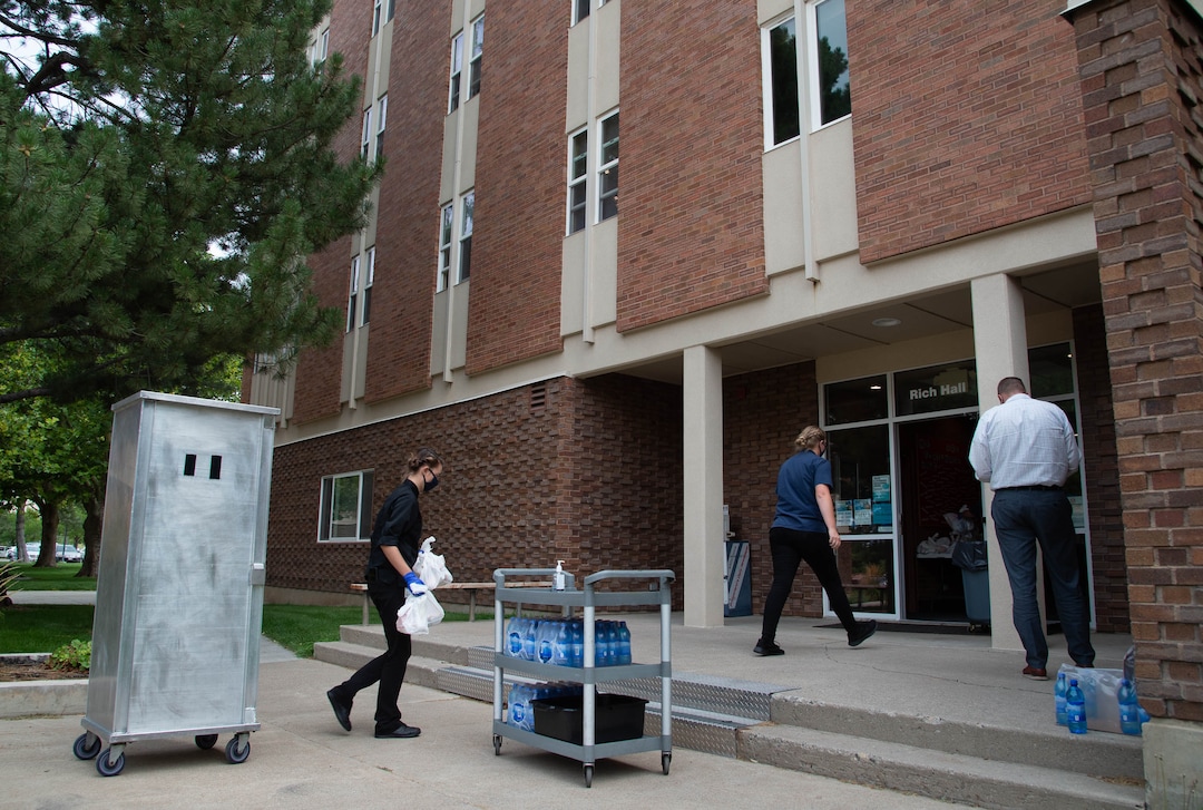 (Francisco Kjolseth  |  The Salt Lake Tribune) University catering delivers bag lunches to four Utah State University dormitories on Monday, August 0831, 2020, where 287 residents were asked to  quarantine after elevated levels of COVID-19 were found in wastewater samples.