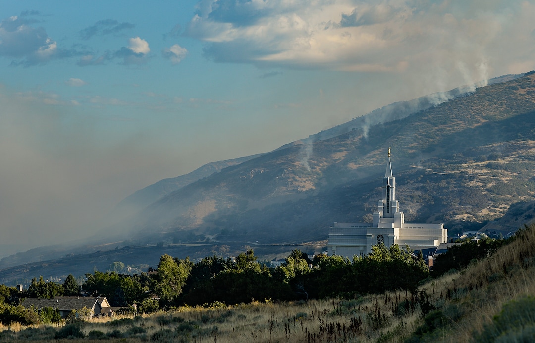 (Francisco Kjolseth  |  The Salt Lake Tribune)  Fire crews battle a fire in Davis County, Utah on the East Bountiful bench that grew to 150 acres early Friday morning, Aug. 30, 2019, and destroyed three homes. On Sept. 2, officials said the fire was 100% contained.