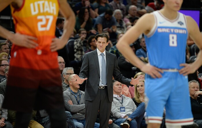 (Francisco Kjolseth  |  The Salt Lake Tribune)  Jazz head coach Quin Snyder gestures to his team while playing the Sacramento Kings in the NBA game at Vivint Smart Home Arena Wed., Nov. 21, 2018, in Salt Lake City.