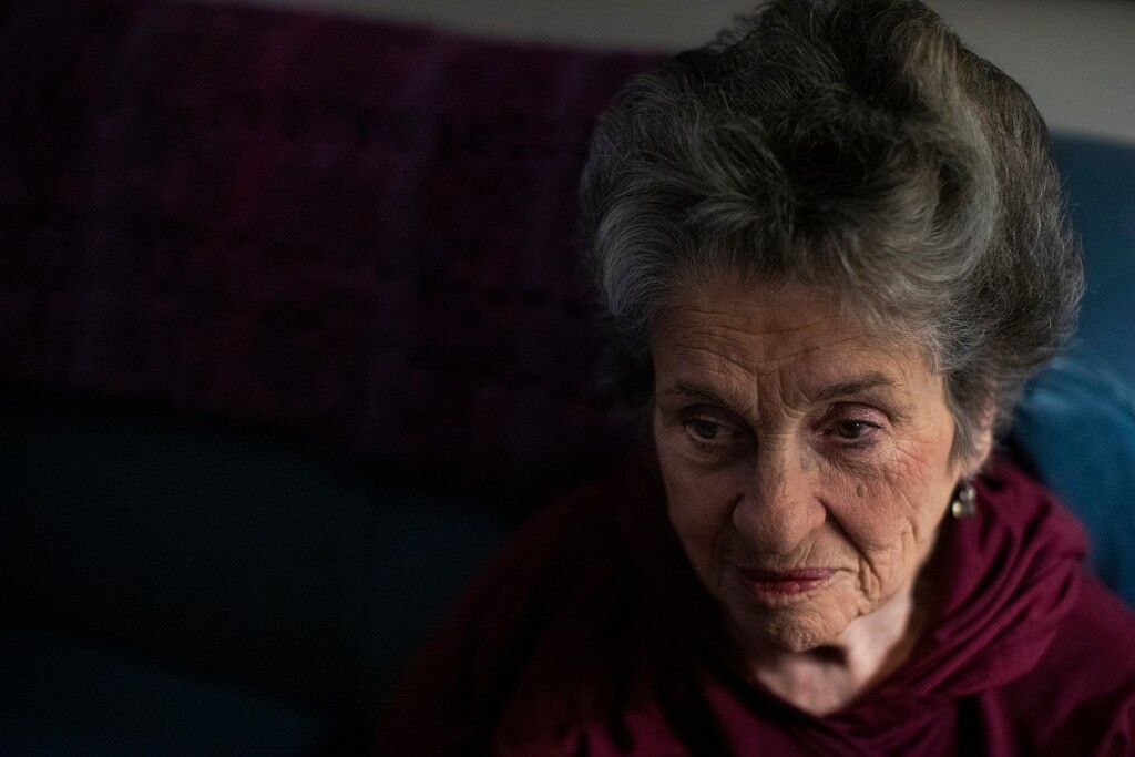 (Brittainy Newman | The New York Times) Linda Poskanzer, at her Hackensack, N.J. home on Dec. 23, 2019, was struggling with her physical and mental health when one of her daughters made her an appointment with a geriatrician, a physician who specializes in older adults.