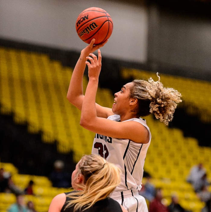 (Trent Nelson | The Salt Lake Tribune)
Hurricane vs. Mountain View, 4A State high school basketball tournament at Utah Valley University in Orem, Thursday March 1, 2018. Mountain View's Skye Lindsay (32).