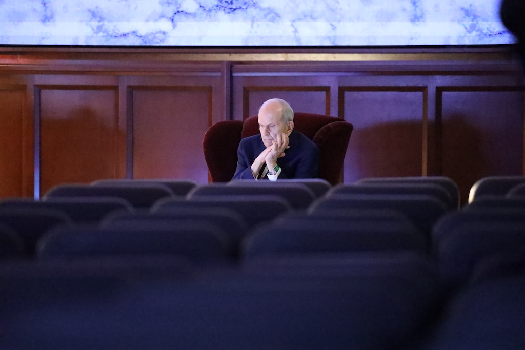 (Photo courtesy of The Church of Jesus Christ of Latter-day Saints)
Church President Russell M. Nelson, in a virtually empty auditorium at the Church Office Building, watches conference proceedings on a monitor April 4, 2020.