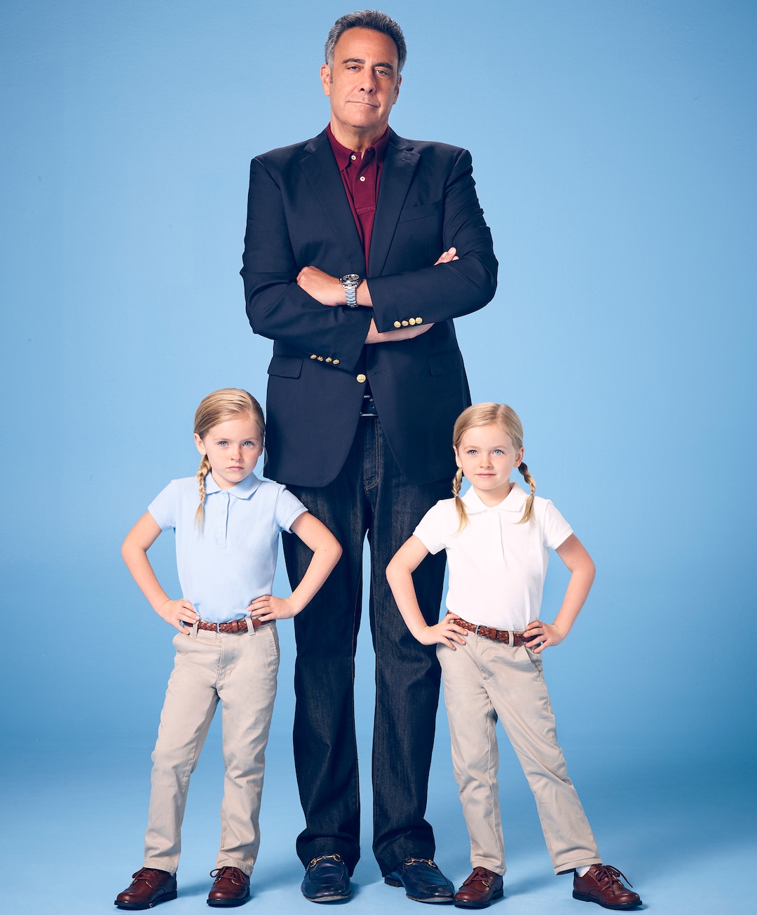 (Photo courtesy F. Scott Schafer/ABC) “Single Parents” stars Ella Allan as Amy, Brad Garrett as Douglas, and Mia Allan as Emma.