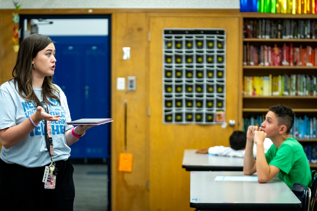 (Rick Egan | The Salt Lake Tribune) Raychel Rondash teaches English at Mount Logan Middle School in Logan, on Monday, August 25, 2025. About half of Utah’s third-graders aren’t reading on grade level, according to a new report published Monday, Jan. 5, 2026.
