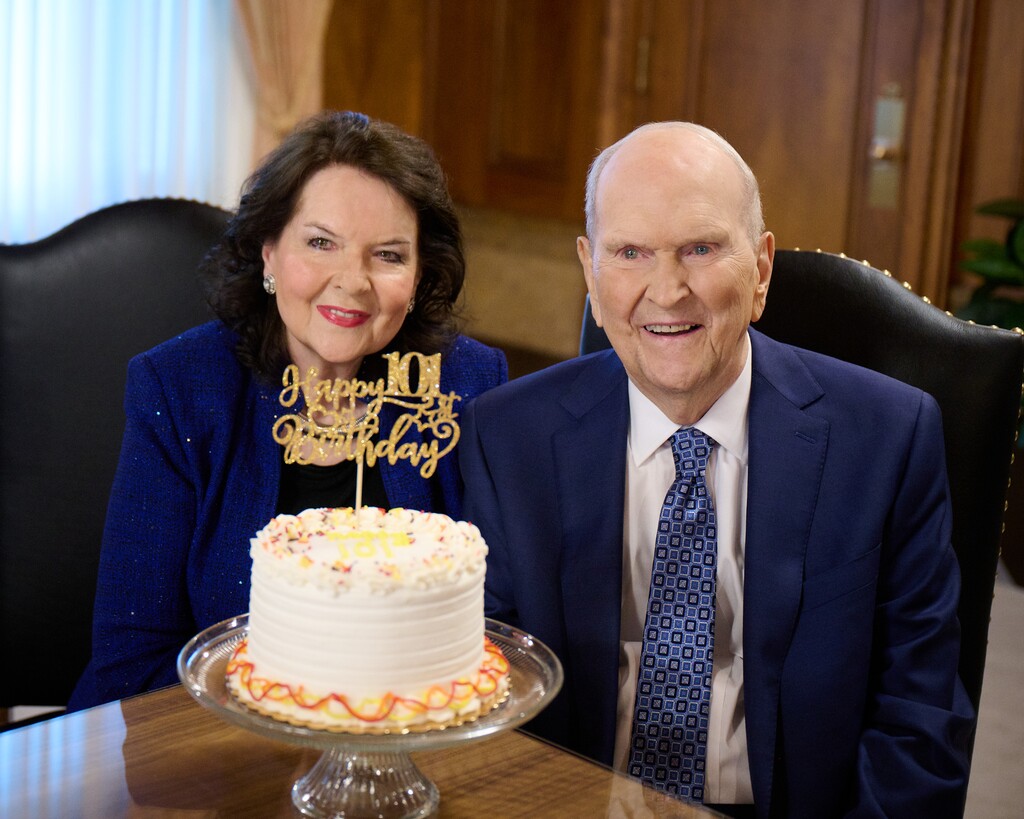 (The Church of Jesus Christ of Latter-day Saints) President Russell M. Nelson and wife Wendy at the Church Administration Building on Sunday, Sept. 7, 2025, ahead of his 101st birthday on Tuesday.