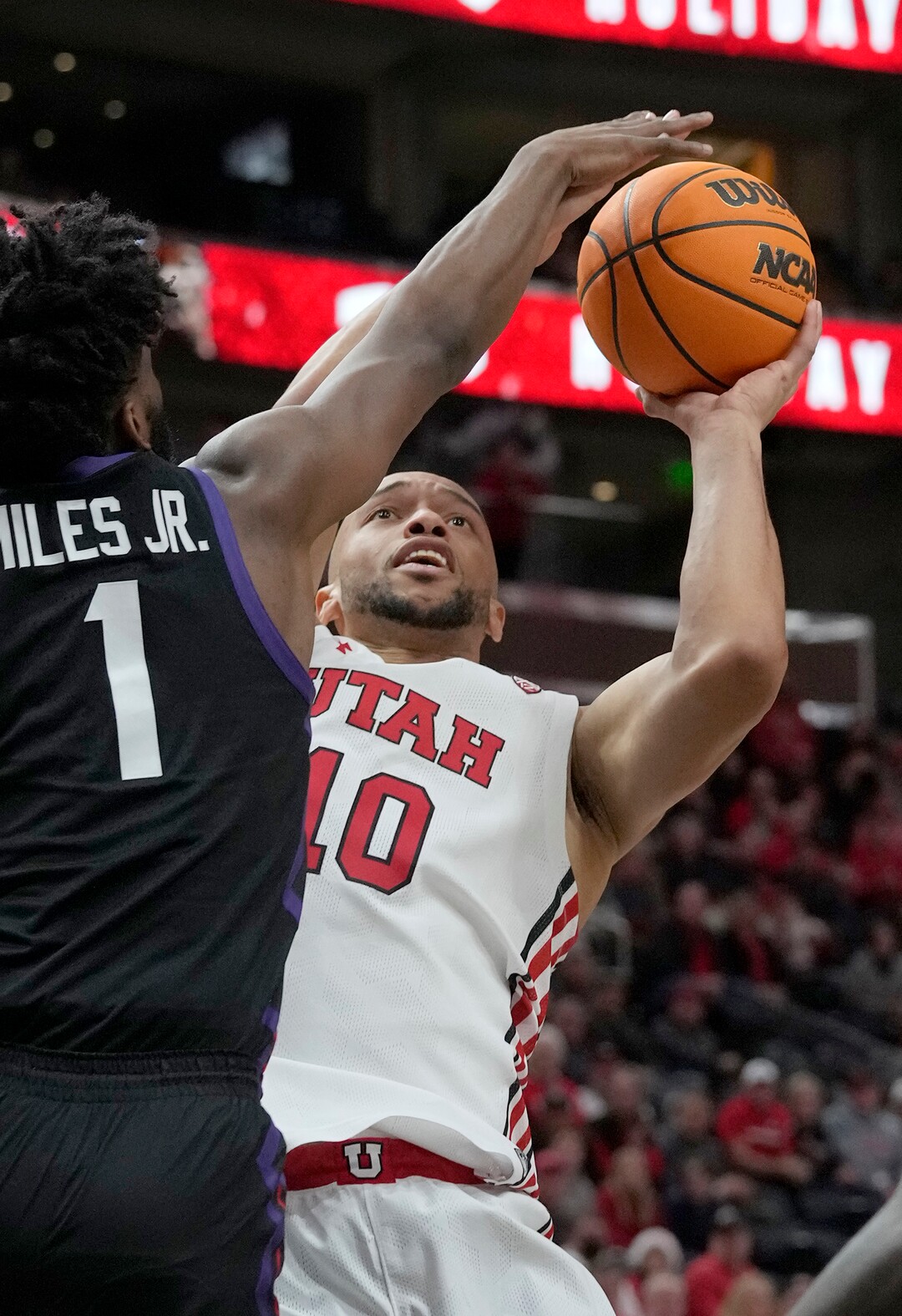 (Leah Hogsten | The Salt Lake Tribune) Utah Utes guard Marco Anthony (10) as the University of Utah hosts the TCU Horned Frogs at Vivint Arena, Dec. 21, 2022. 
