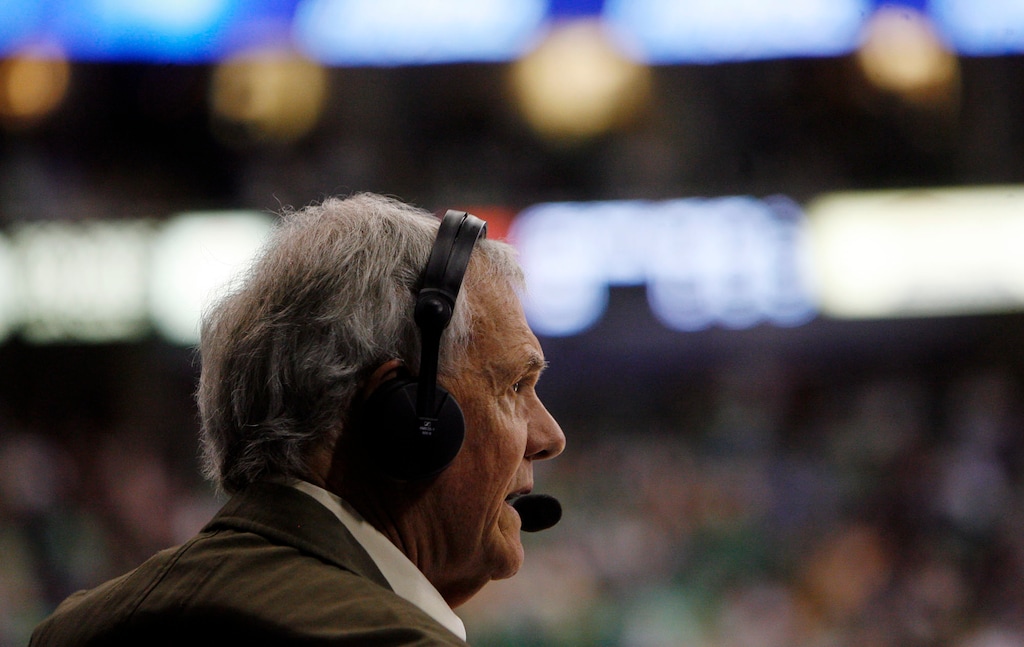 (Tribune file photo) Utah Jazz radio announcer Hot Rod Hundley calls the play-by-play for the Utah Jazz in 2009.