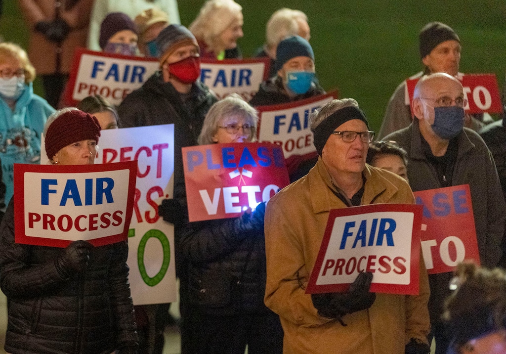 (Rick Egan | The Salt Lake Tribune) Hundreds of protesters gather on the steps of the State Capitol, a the Gerrymandering protest, on Wednesday, Nov. 10, 2021.