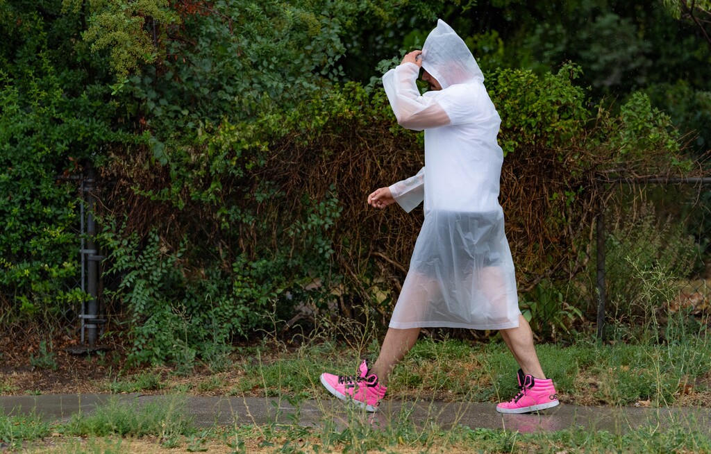 (Francisco Kjolseth | The Salt Lake Tribune) Following weeks of persistent drought conditions, Salt Lake City sees significant rainfall on Saturday, Aug. 6, 2022. More rain is expected over the next few days.