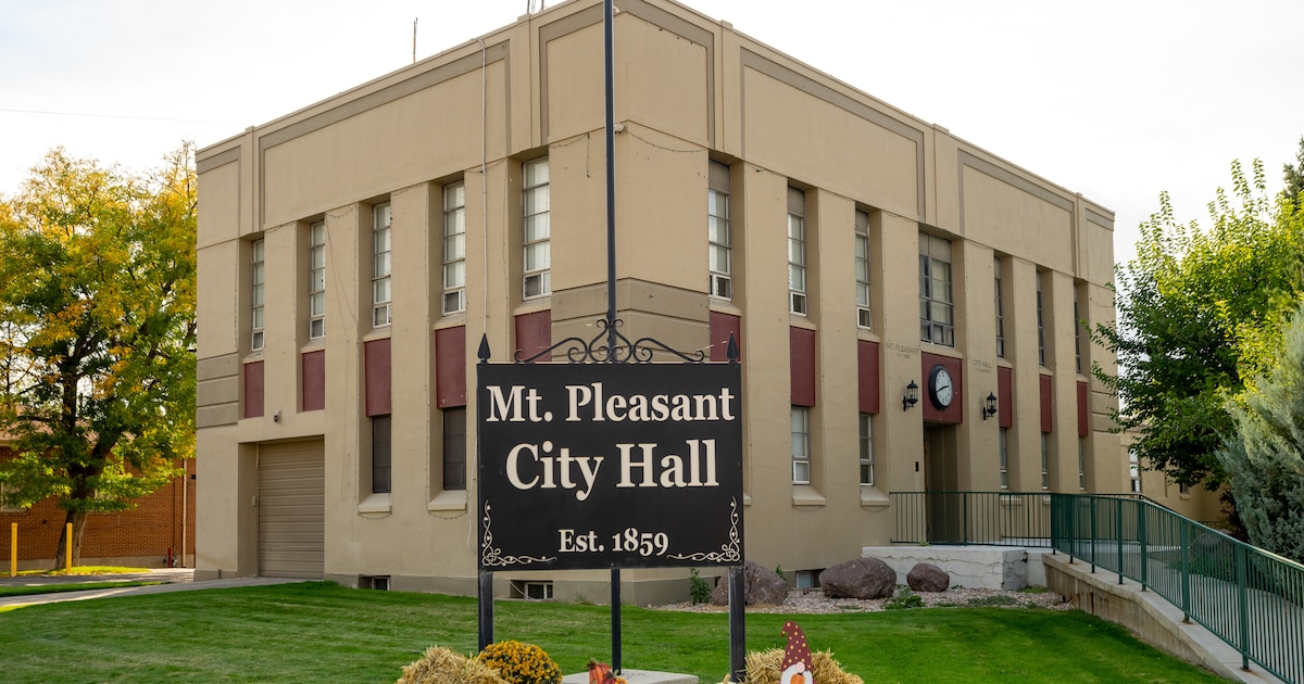 After ICE detained 5 people in central Utah, local police are ...