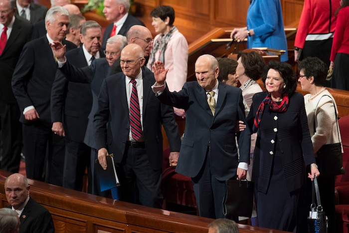 (Jeremy Harmon  |  The Salt Lake Tribune)  President Russell M. Nelson waves to the crowd at the end of the Sunday afternoon session of General Conference on April 1, 2018.