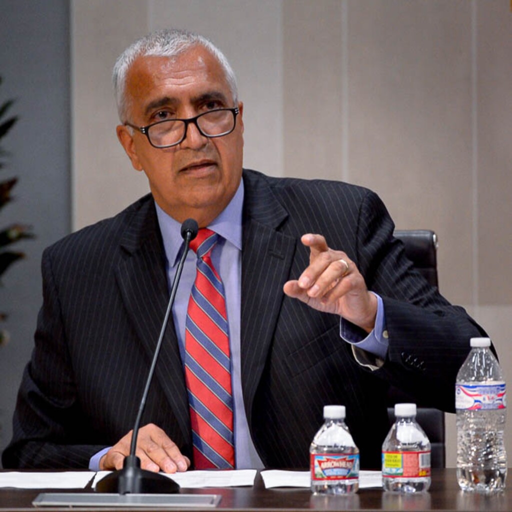 (Trent Nelson | The Salt Lake Tribune)
Sim Gill. The Campaign for Smart Justice Project - Utah and the Alliance for a Better Utah Education Fund will host a debate in the race for Salt Lake County District Attorney with Democratic candidate Sim Gill, pictured, and Republican candidate Nathan Evershed, in Salt Lake City on Wednesday Oct. 3, 2018.