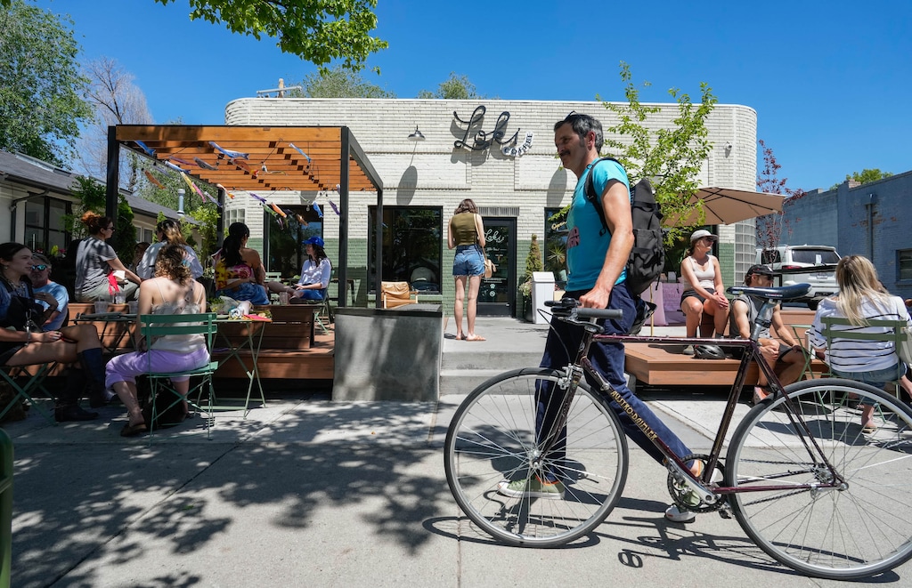 (Francisco Kjolseth  | The Salt Lake Tribune) People enjoy a Saturday on the patio of Loki Coffee, at 325 E. 900 South in Salt Lake City on May 10, 2025.
