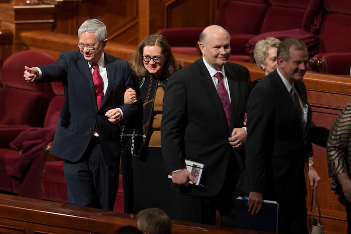 (Jeremy Harmon  |  The Salt Lake Tribune) Elder Gerrit W. Gong waves to the crowd at the end of Sunday morning session of General Conference on April 1, 2018.