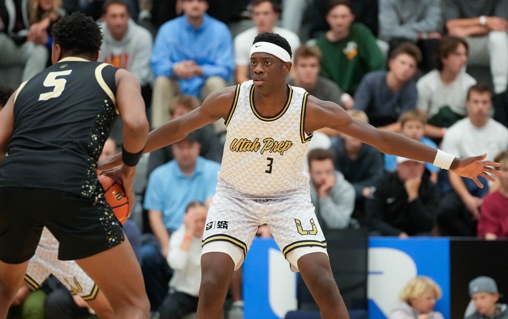 (Francisco Kjolseth | The Salt Lake Tribune) Utah Prep Academy’s AJ Dybantsa, a star basketball player and potential BYU commit, plays in the 5 for the Fight National Hoopfest in Pleasant Grove on Tuesday, Nov. 26, 2024.