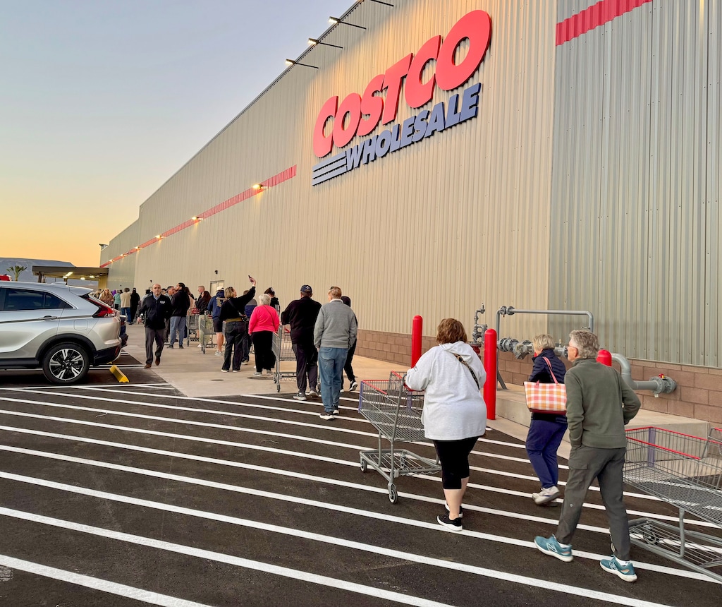 (Mark Eddington | The Salt Lake Tribune) People queue to enter St. George's new Costco, Friday, March 13, 2026.