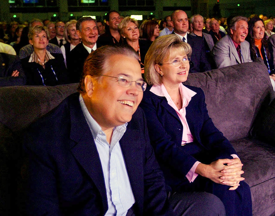 (Ashley Franscell | Salt Lake Tribune) Alan and Suzanne Osmond attend the XanGo annual convention at the Salt Palace in 2005. Alan Osmond died April 20, 2026. 