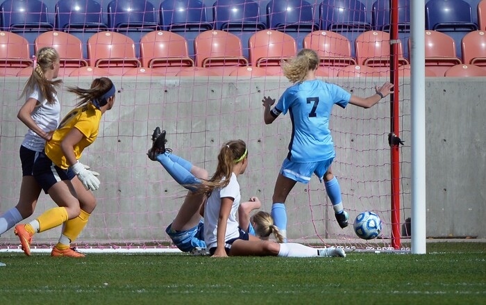 (Scott Sommerdorf | The Salt Lake Tribune)
Sky View's Samantha Tippetts scores the first goal of the game with this tip in to give the Bobcats a 1-0 first half lead. Sky View defeated Bonneville 2-0 to win the 4A title game, Saturday, October 21, 2017.