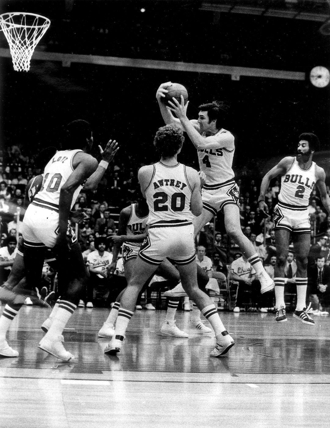 (Phil Mascione | Chicago Tribune file photo) Jerry Sloan pulls down a rebound in an undated photo.