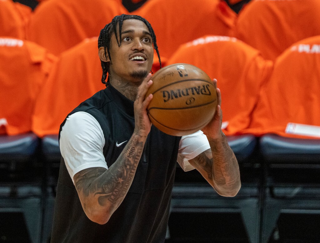 (Rick Egan | The Salt Lake Tribune) Utah Jazz guard Jordan Clarkson (00) reached out to the owners of World Famous Yum Yum Food Truck to support them in the wake of racist graffiti.
