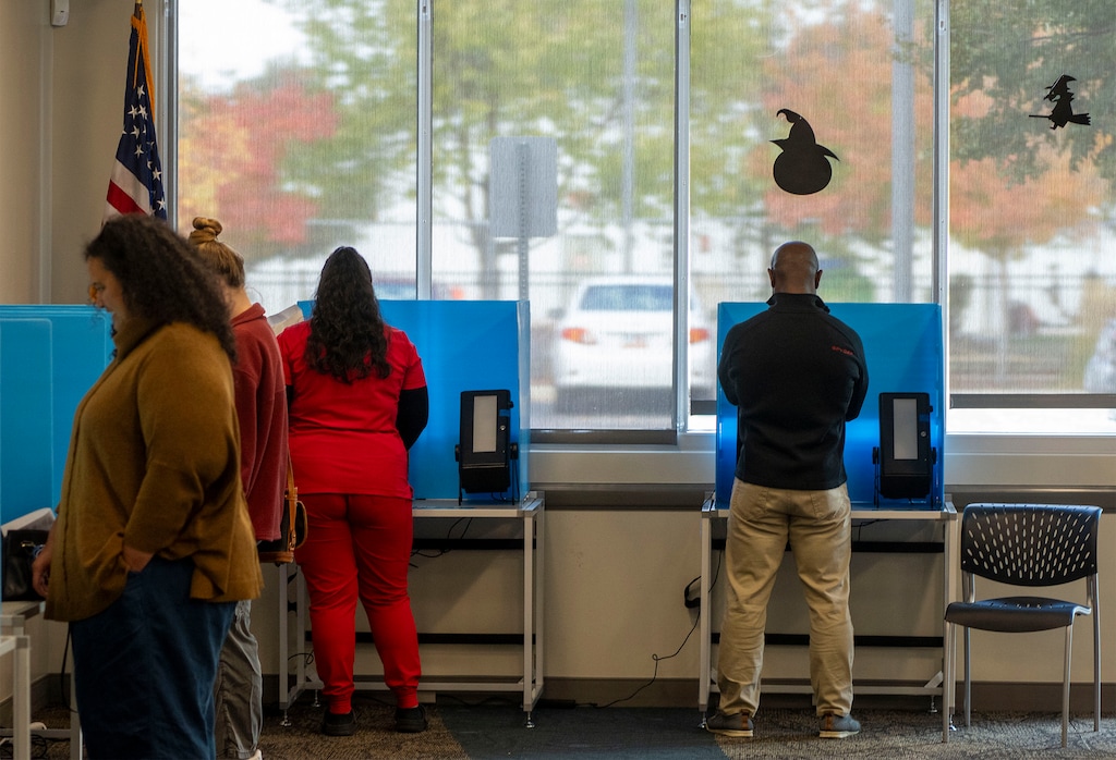 (Rick Egan | The Salt Lake Tribune) Voting at the Glendale Library in Salt Lake City, on Tuesday, Nov. 5, 2024. While more Utahns cast a ballot in 2024 than in 2020, turnout was ultimately down.