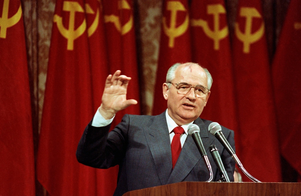 (David Longstreath | AP) Soviet President Mikhail Gorbachev addresses business executives in San Francisco in 1990. He was "always in a hurry, with a serious, determined expression," writes Salt Lake Tribune journalist, who used to work in Moscow.
