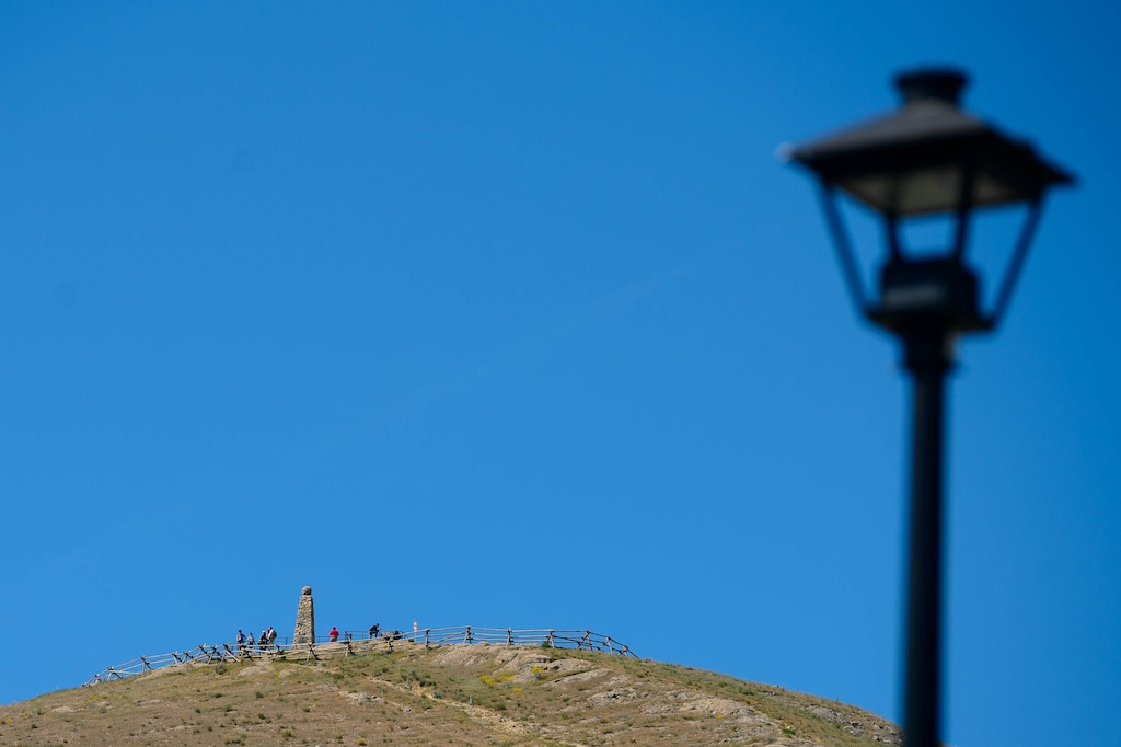 (Trent Nelson  |  The Salt Lake Tribune) Hikers under blue skies atop Ensign Peak in Salt Lake City on Tuesday, May 5, 2020.