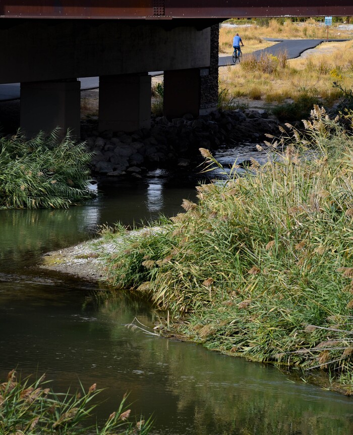 (Francisco Kjolseth  |  The Salt Lake Tribune) People recreate on the Jordan River Parkway in South Jordan on Friday, Oct. 2, 2020.