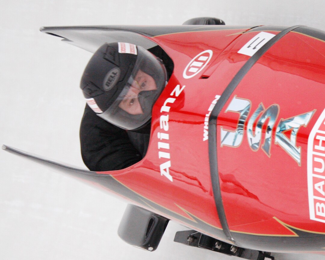 American driver Steven Holcomb and teammate Curtis Tomasevicz in the first run in the men's two-man Bobsled World Championships in Lake Placid, N.Y., on Sunday, Feb. 22, 2009. (AP Photo/Peter Morgan)