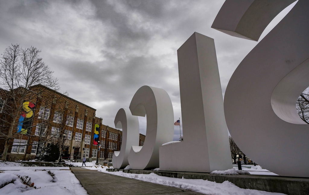 (Francisco Kjolseth | The Salt Lake Tribune) Grey skies loom over the Salt Lake Community College campus on Tuesday, March 8, 2022. Seasonal affective disorder affects many students, particular in the late winter months of February and March.