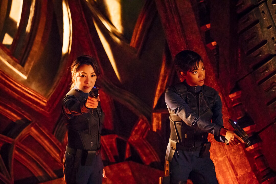 (Photo courtesy of Jan Thijs/CBS) Michelle Yeoh as Captain Philippa Georgiou and Sonequa Martin-Green as First Officer Michael Burnham on “Star Trek: Discovery.”