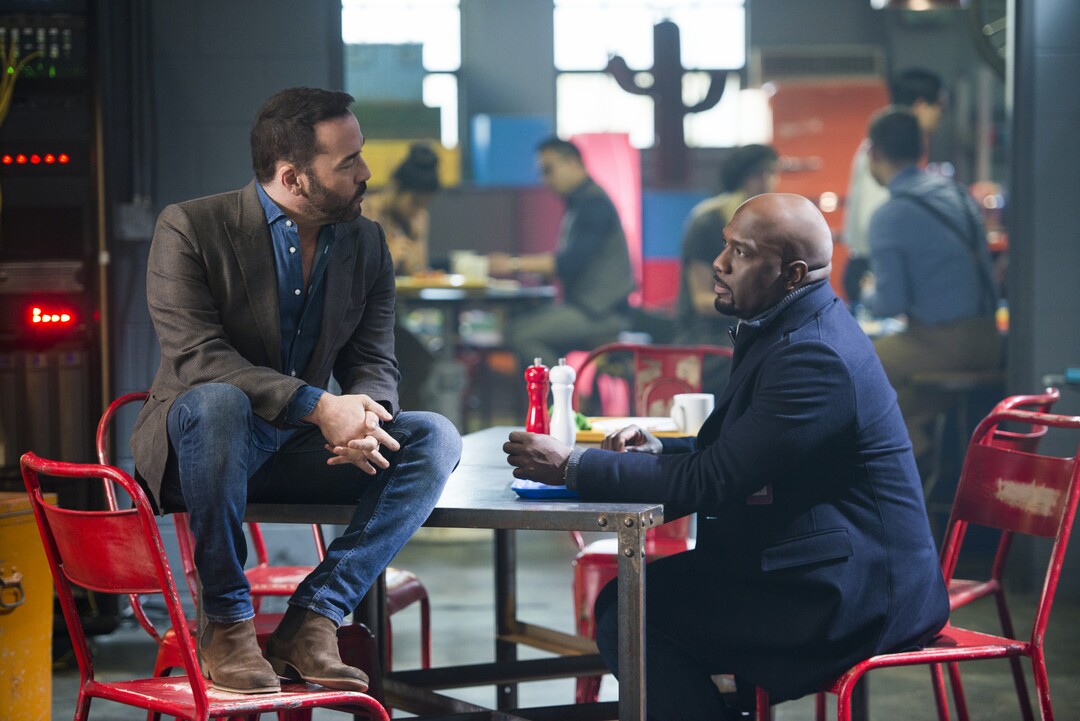 (Diyah Pera/CBS) Jeremny Piven and Richard T. Jones star in “Wisdom of the Crowd.”