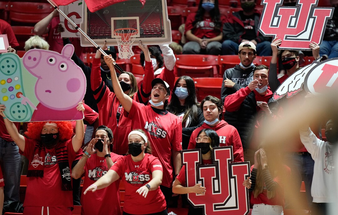 (Francisco Kjolseth | The Salt Lake Tribune) The Utah student section tries to distract a free throw by the Washington State Cougars during an NCAA college basketball game at the Jon M.Huntsman Center, on Saturday, Jan. 8, 2022. Utah lost 61-77.