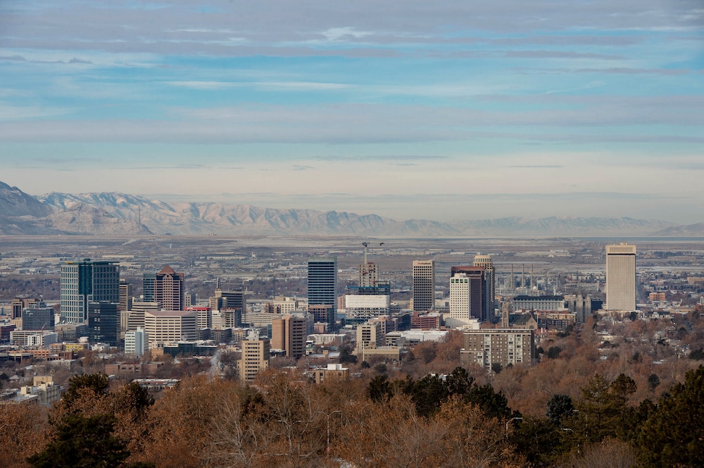 (Francisco Kjolseth  |  Salt Lake Tribune file photo) The rates of deaths by suicide and accidental drug overdose in Utah have not changed significantly during the COVID-19 pandemic, the Utah Department of Health reported on Oct. 21, 2021 — though the suicide rate remains high, researchers said.