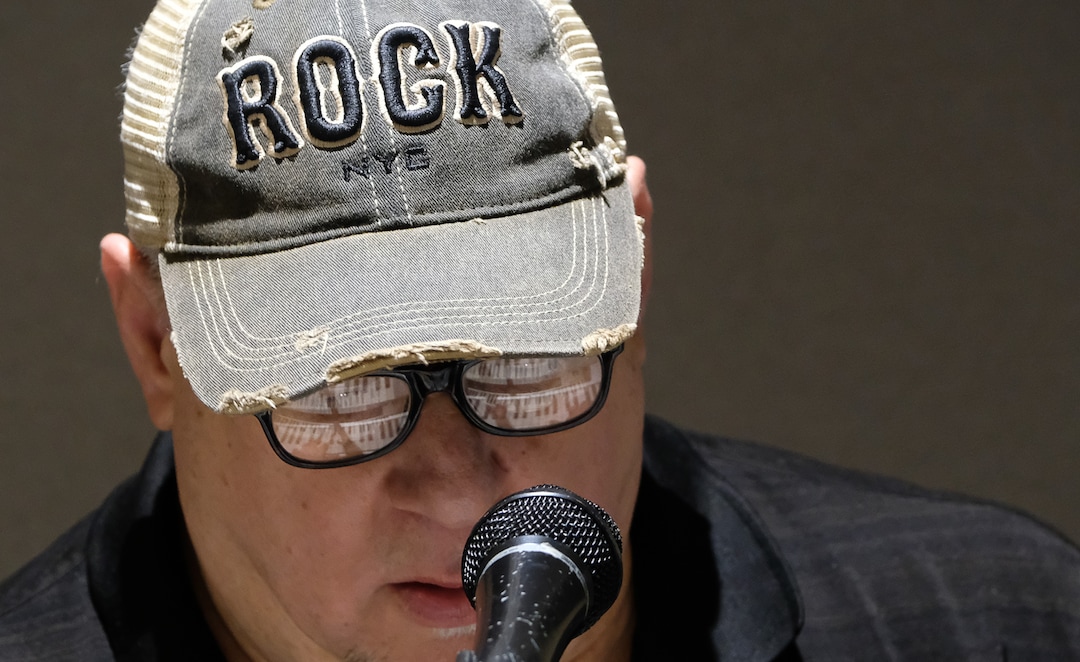 (Francisco Kjolseth  |  The Salt Lake Tribune)  Steve Auerbach, Executive Director of MusicGarage.org, in Sugarhouse, joins students in a jam session as he takes them on a brief break from rock and roll to teach them a little blues while jamming together on Monday, May 20, 2019.