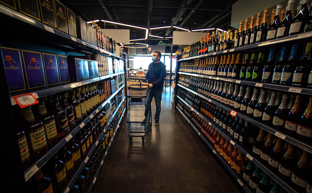 (Rick Egan | The Salt Lake Tribune)  Rob Burgon shoots at the new state liquor and wine store in Saratoga Springs, on Monday, Nov. 16, 2020.