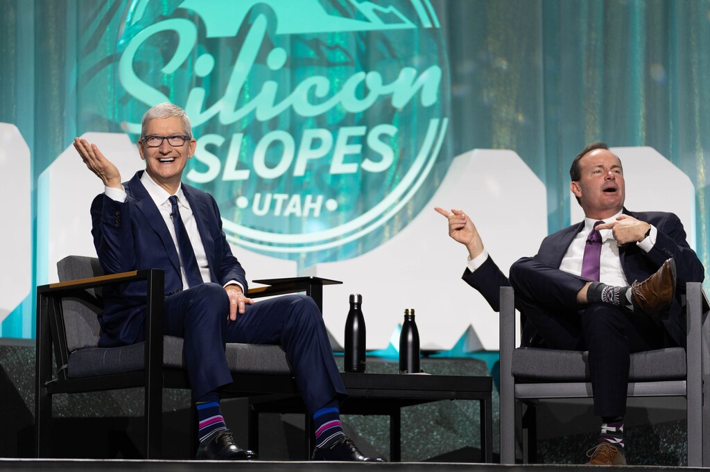 (Francisco Kjolseth | The Salt Lake Tribune) Apple CEO Tim Cook holds a fireside conversation with Utah Sen. Mike Lee at the Silicon Slopes Tech Summit in Salt Lake City on Wednesday, Oct. 13, 2021.