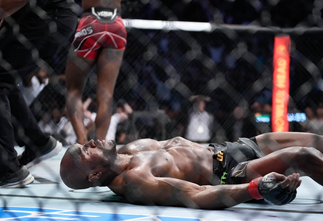 (Francisco Kjolseth | The Salt Lake Tribune) Nigerian UFC fighter Kamaru Usman is knocked out by UFC fighter Leon Edwards, of Jamaica, during the welterweight UFC 278 mixed martial arts title bout in Salt Lake City on Saturday, Aug. 20, 2022.