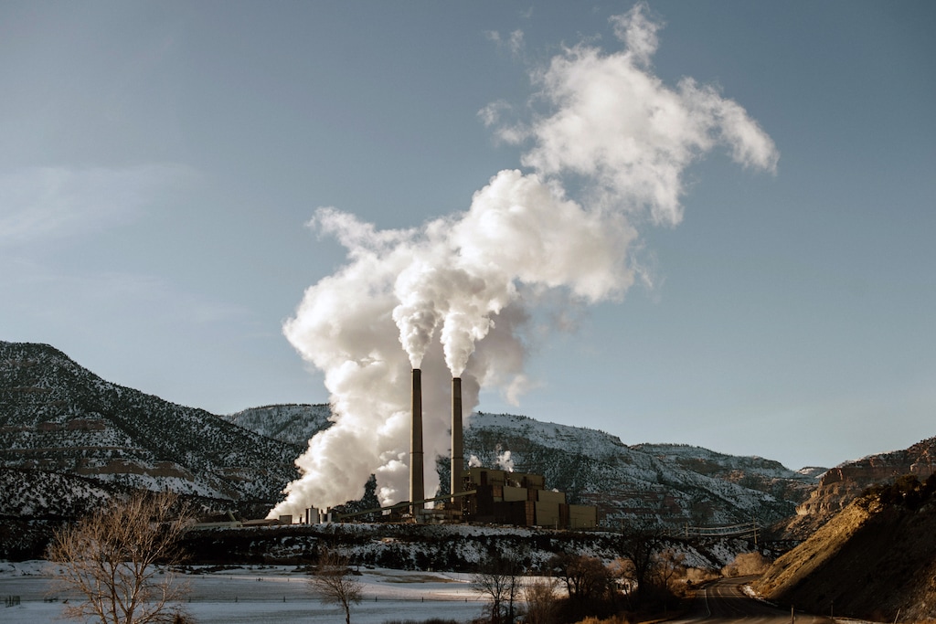 (Brandon Thibodeaux | The New York Times) A coal-fired power plant in Huntingtown, Utah, on Feb. 7, 2019.