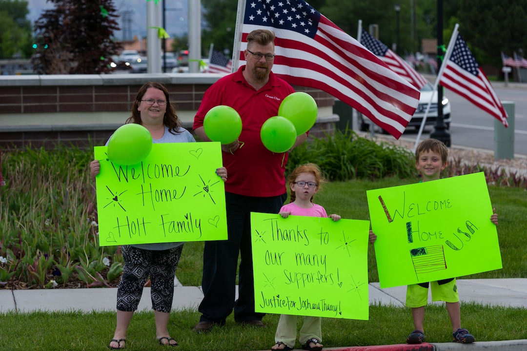 Alex Gallivan  |  Special to the Tribune Hundreds of people tuned out in Riverton to celebrate the arrival of Josh Holt, his wife, Thamy, and their daughter, Marian, Monday, May 28,2018