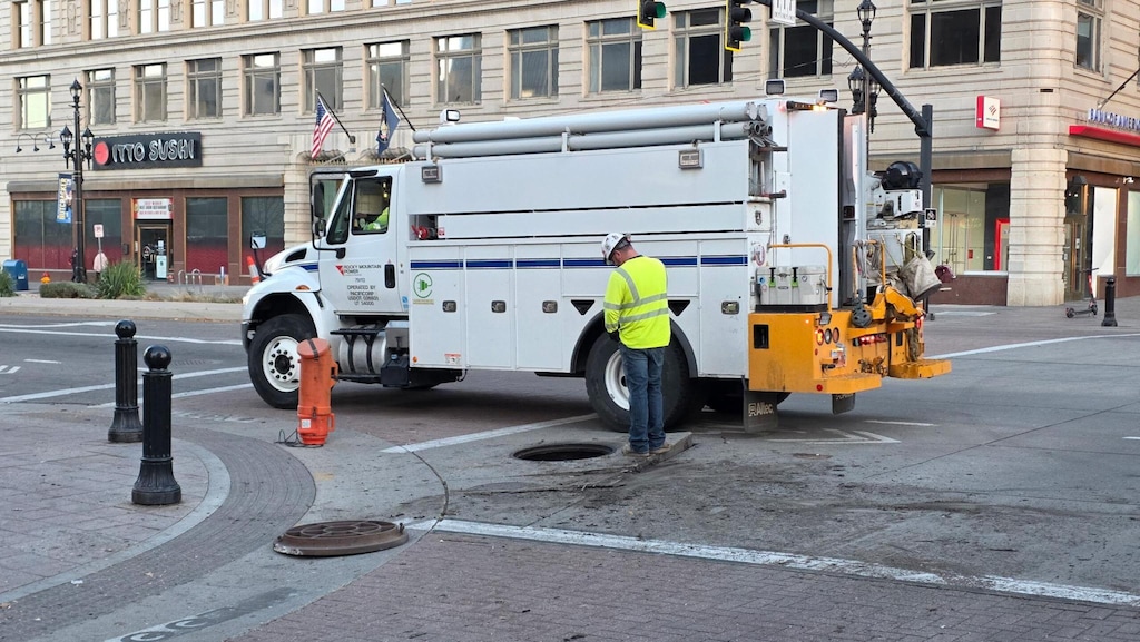 (Fox 13 News) Crews at work at scene of downtown Salt Lake City explosion on Saturday, November 15, 2025