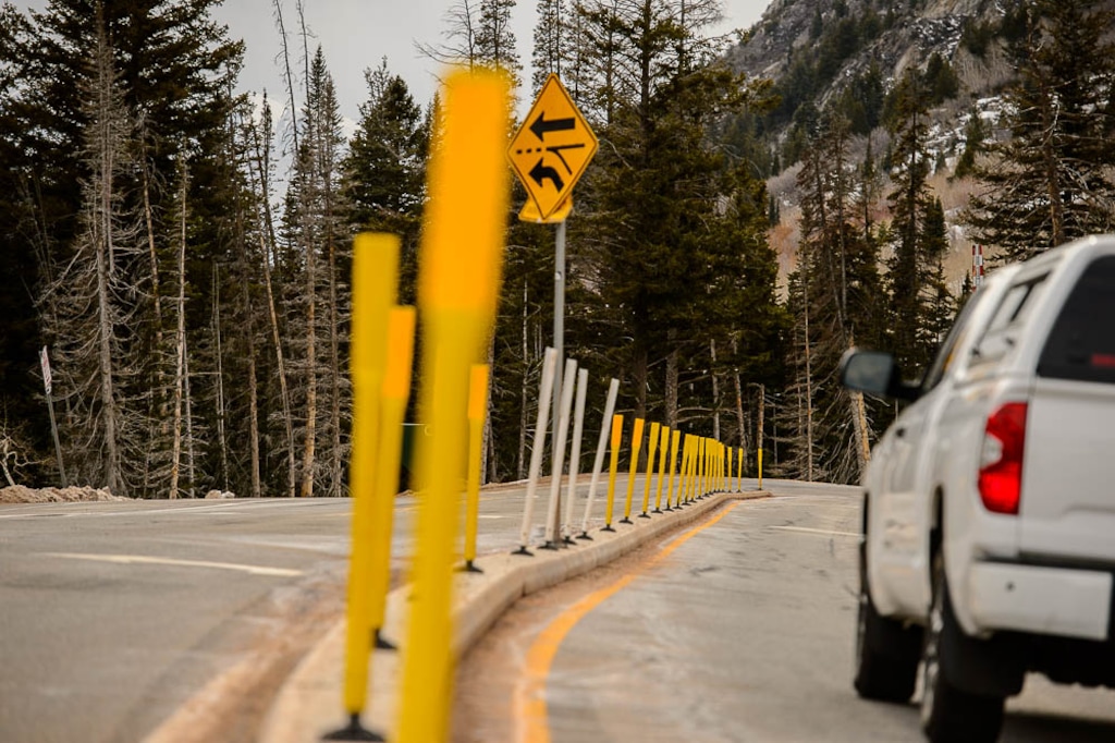 (Trent Nelson | The Salt Lake Tribune)  Traffic in Little Cottonwood Canyon near Snowbird, Thursday April 19, 2018.